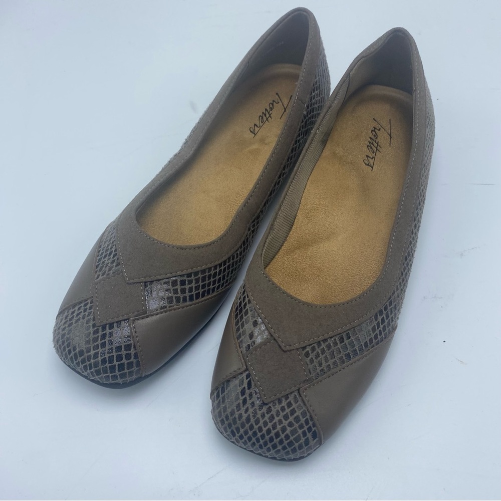 Trotters Sharp Ballett Flats Taupe 6.5 N Style T1866-104